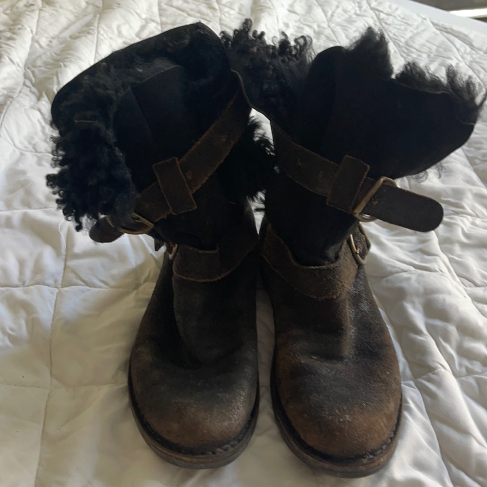 Leather/suede biker boots